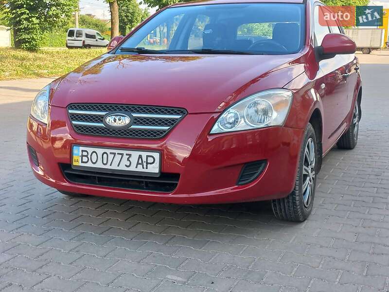 Kia Ceed (2009)