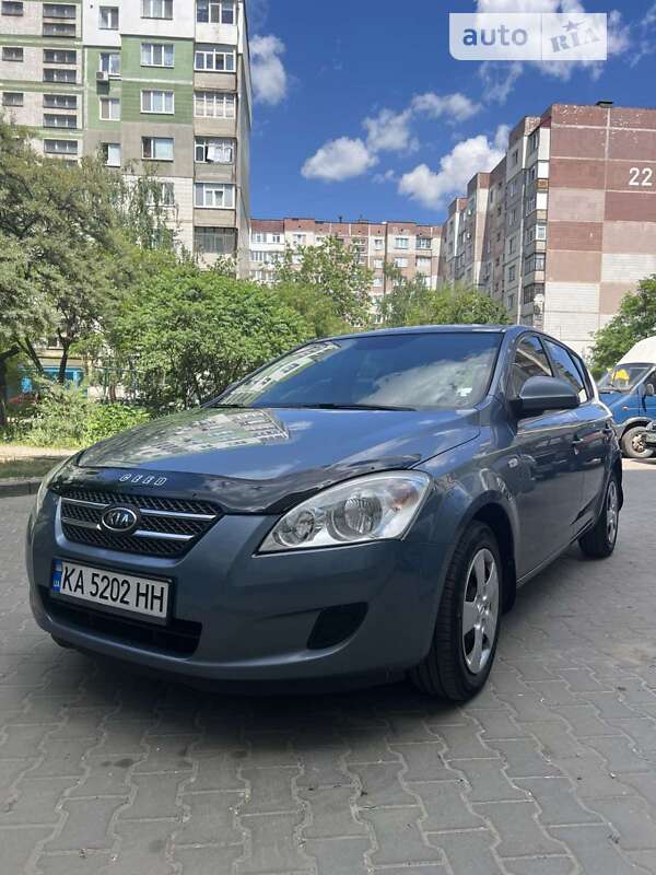 Kia Ceed (2009)