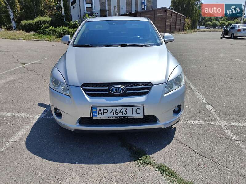 Kia Ceed (2008)