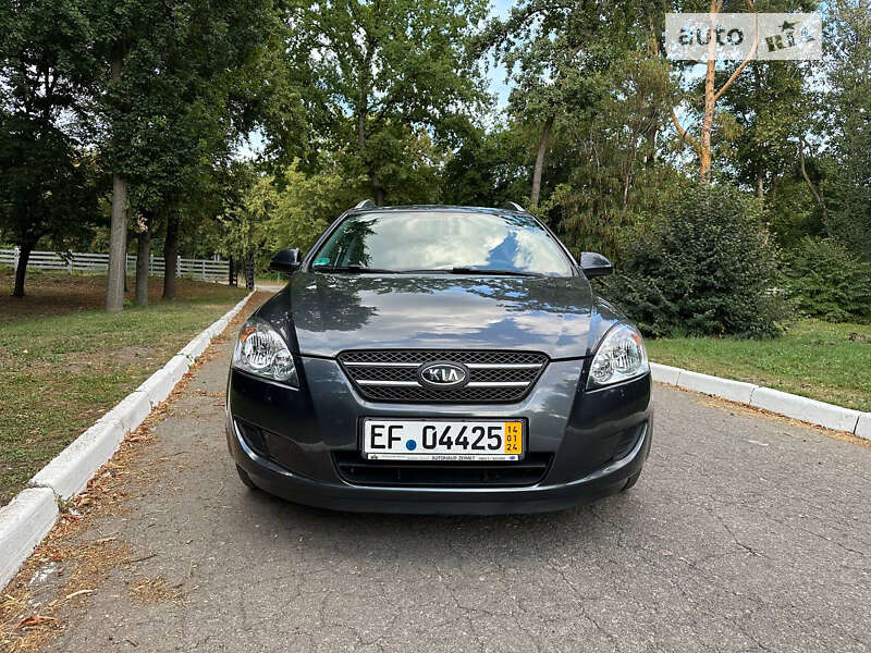 Kia Cee'd (2008)