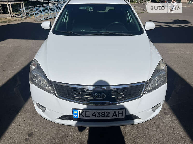 Kia Ceed (2010)