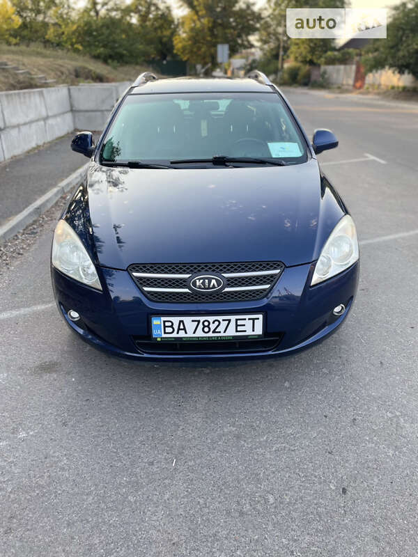 Kia Ceed (2007)