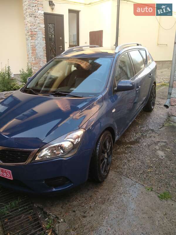 Kia Cee'd (2011)