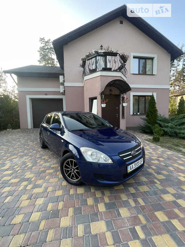 Kia Cee'd (2007)
