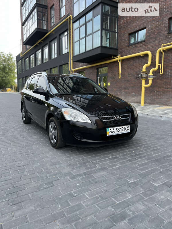 Kia Cee'd (2007)