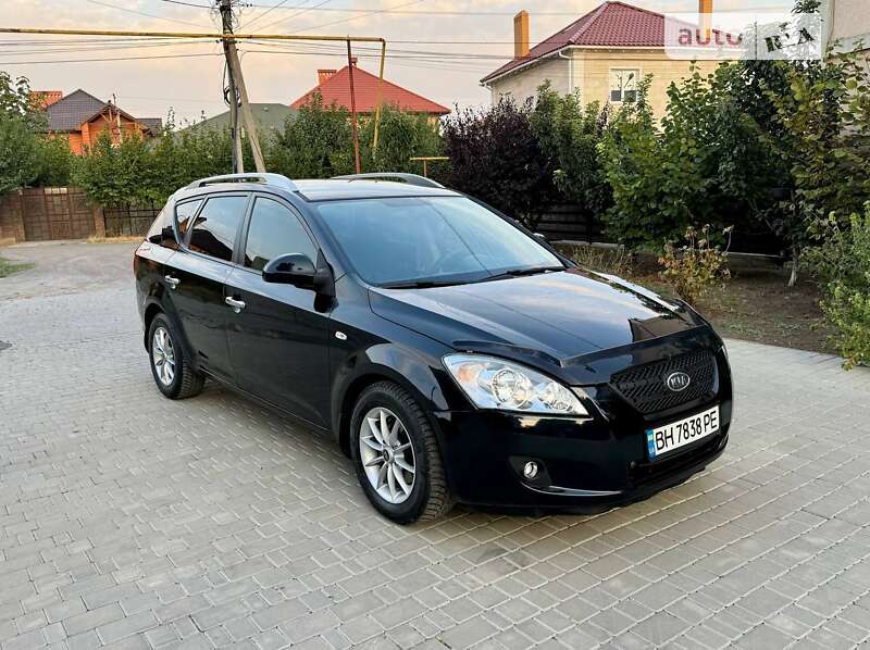 Kia Cee'd (2008)
