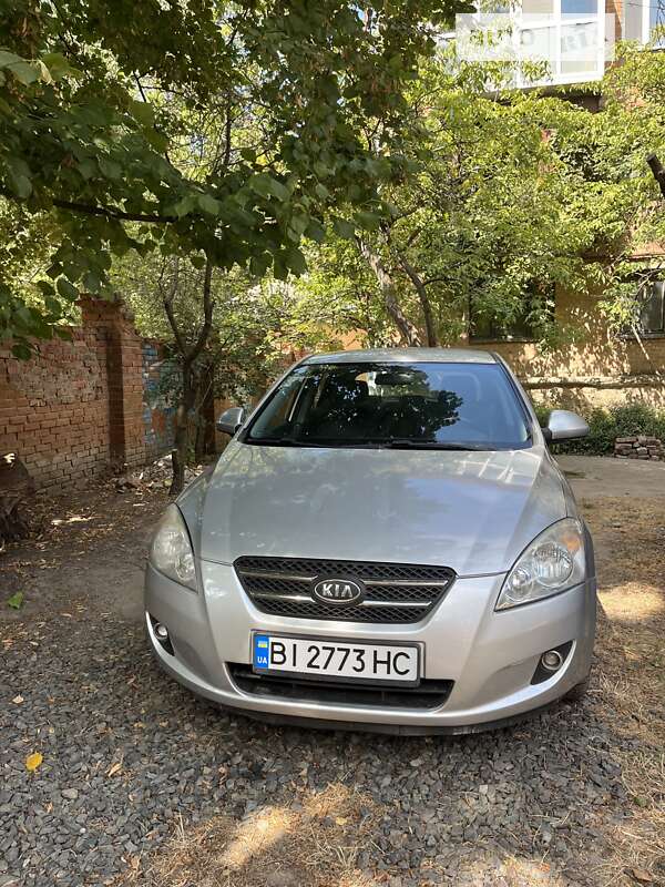 Kia Cee'd (2007)