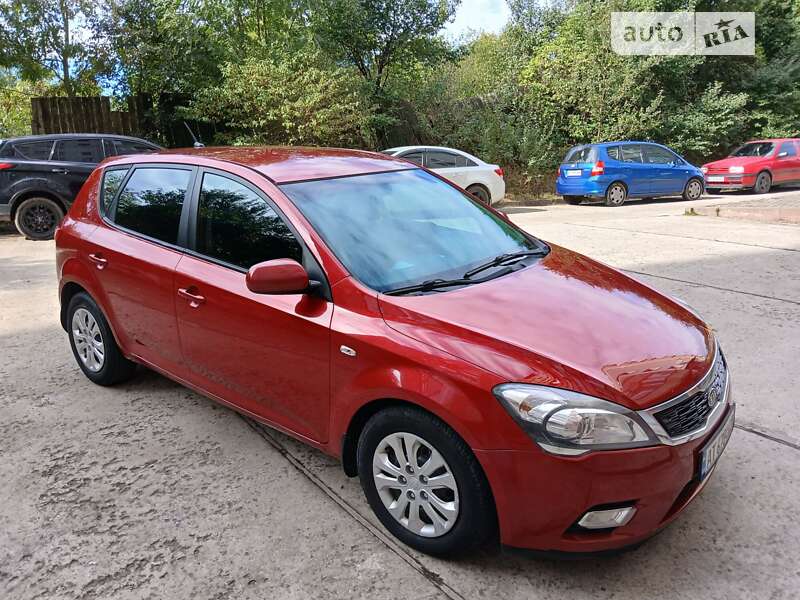 Kia Cee'd (2010)