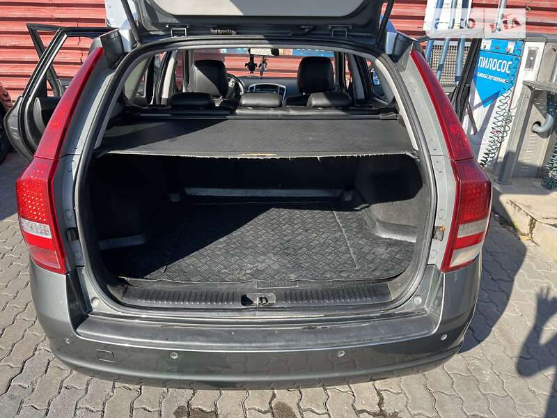 Kia Ceed (2010)