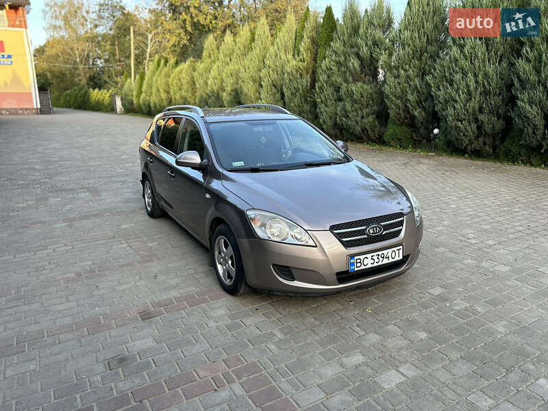 Kia Cee'd (2008)