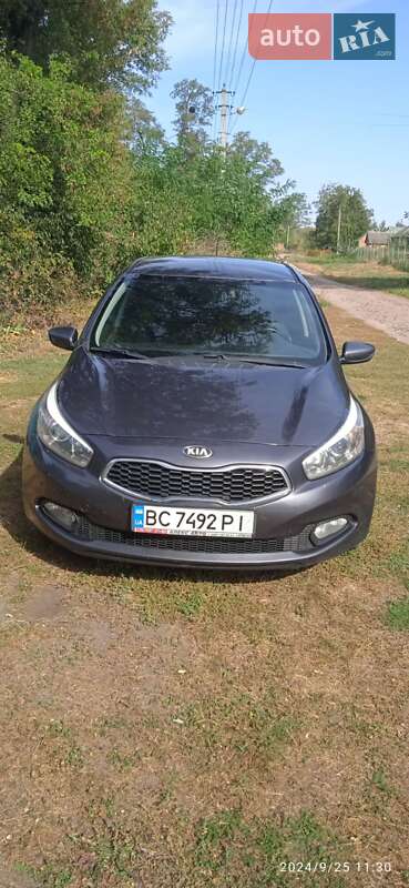 Kia Ceed (2012)