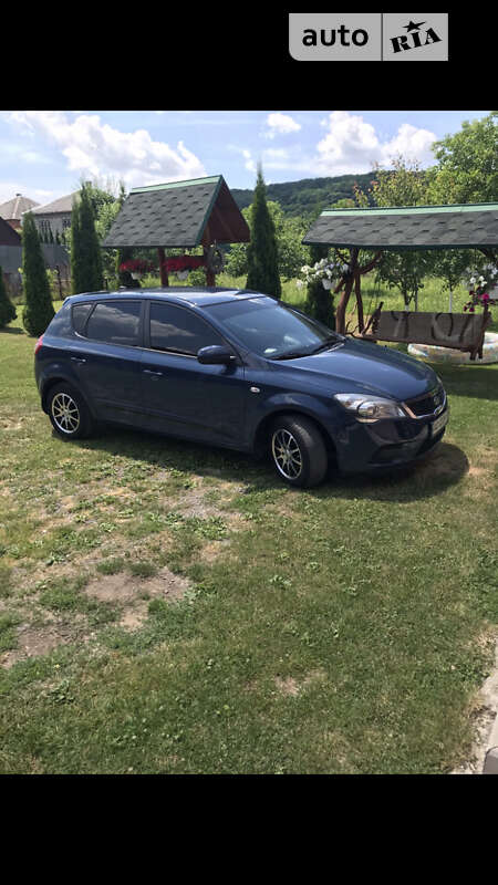 Kia Ceed (2010)