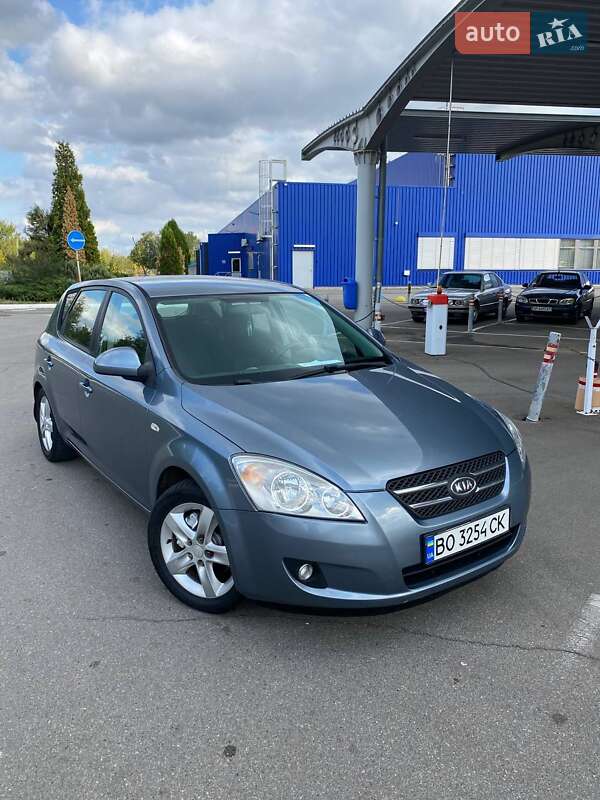 Kia Ceed (2006)