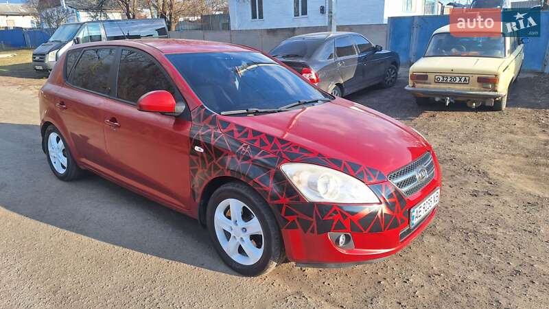 Kia Ceed (2007)