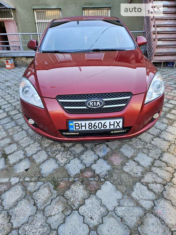 Kia Ceed (2007)