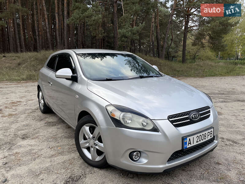 Kia Ceed (2008)