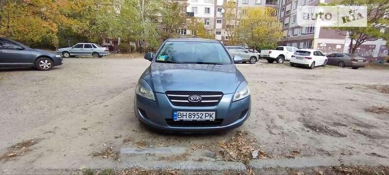 Kia Ceed (2008)