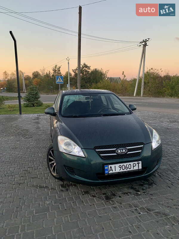 Kia Ceed (2007)