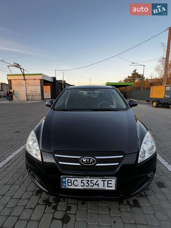 Kia Cee'd (2008)