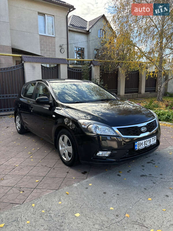 Kia Cee'd (2009)