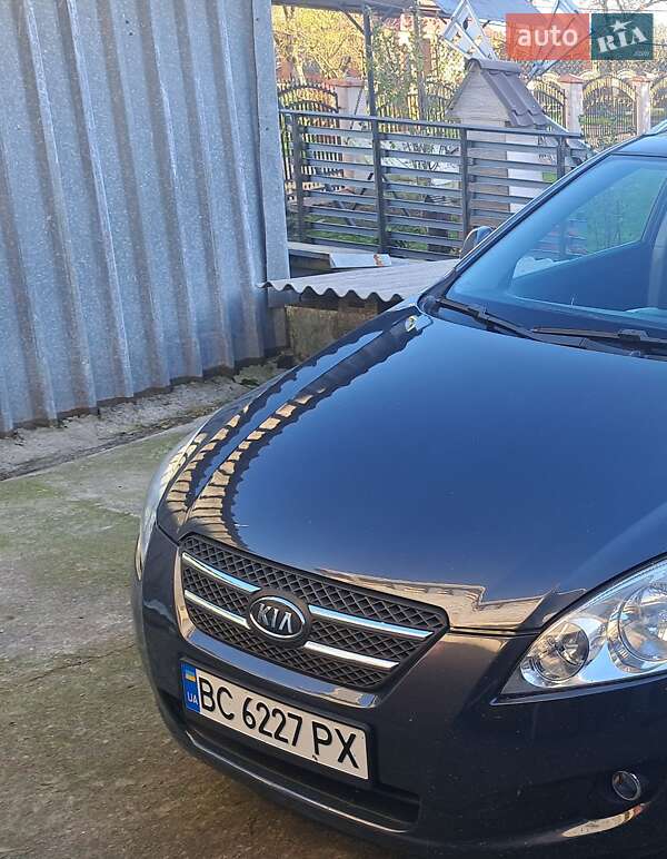 Kia Ceed (2008)