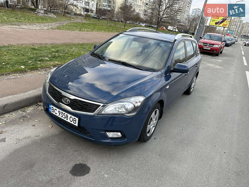 Kia Ceed (2010)
