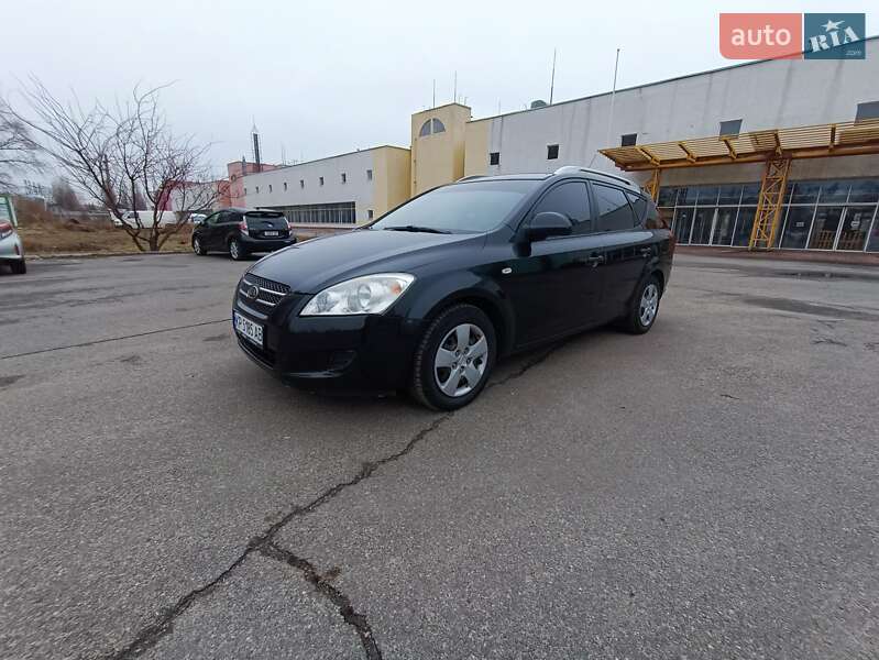Kia Ceed (2008)