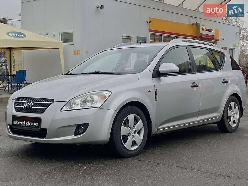 Kia Cee'd (2009)