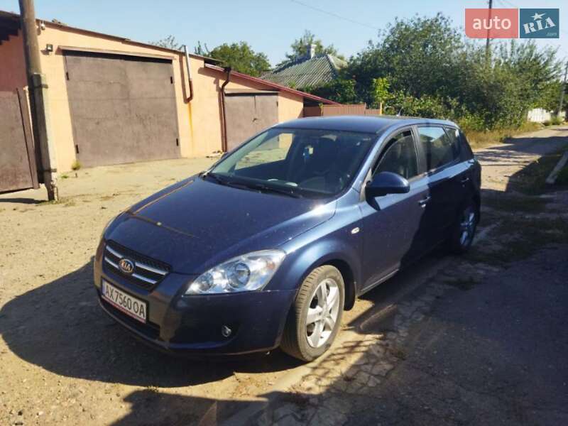 Kia Cee'd (2008)