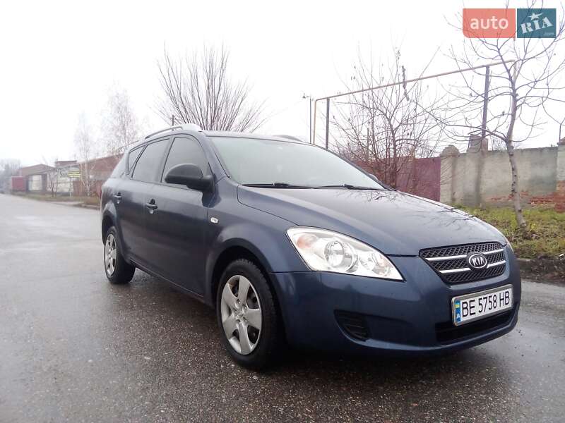 Kia Ceed (2008)