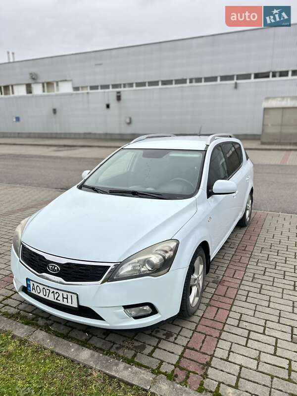 Kia Cee'd (2011)