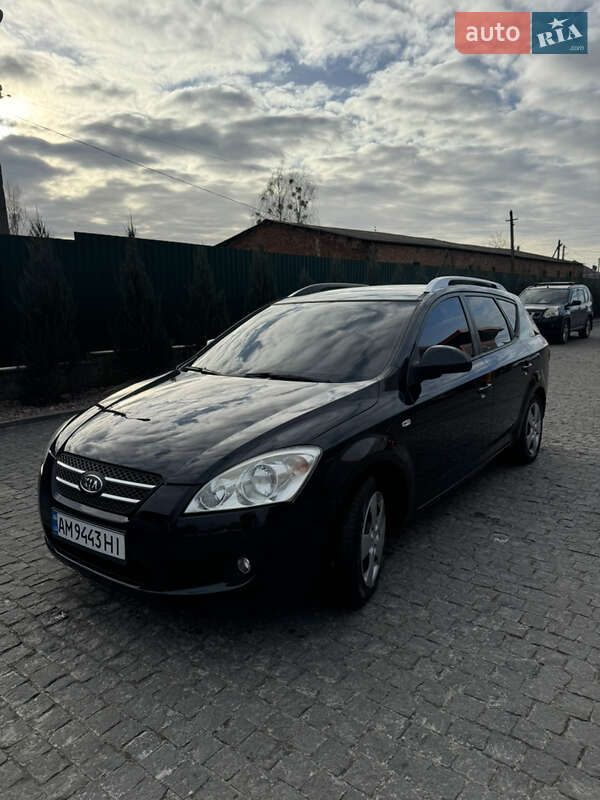 Kia Ceed (2008)