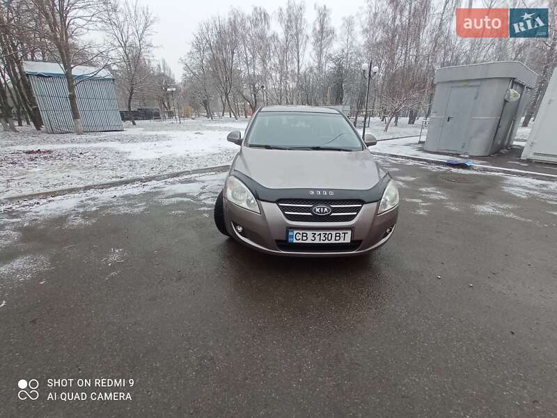 Kia Ceed (2008)