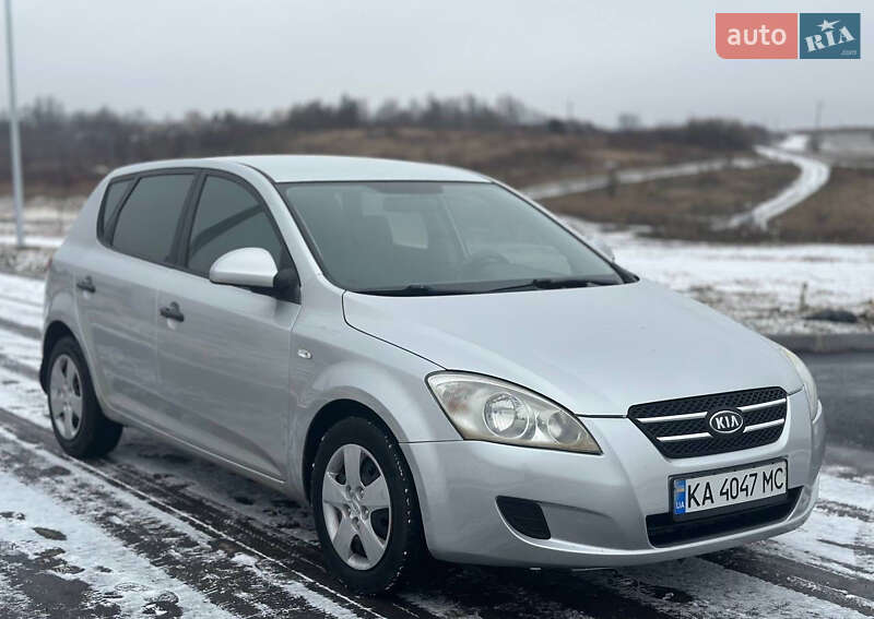 Kia Cee'd (2007)