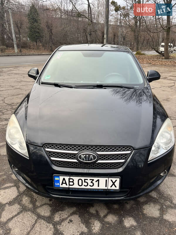 Kia Ceed (2007)
