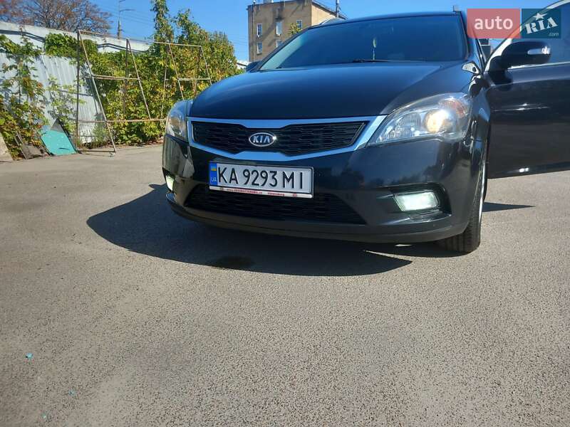 Kia Ceed (2010)