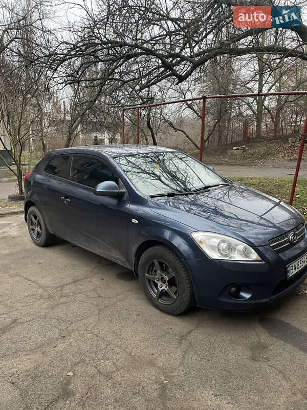 Kia Ceed (2008)