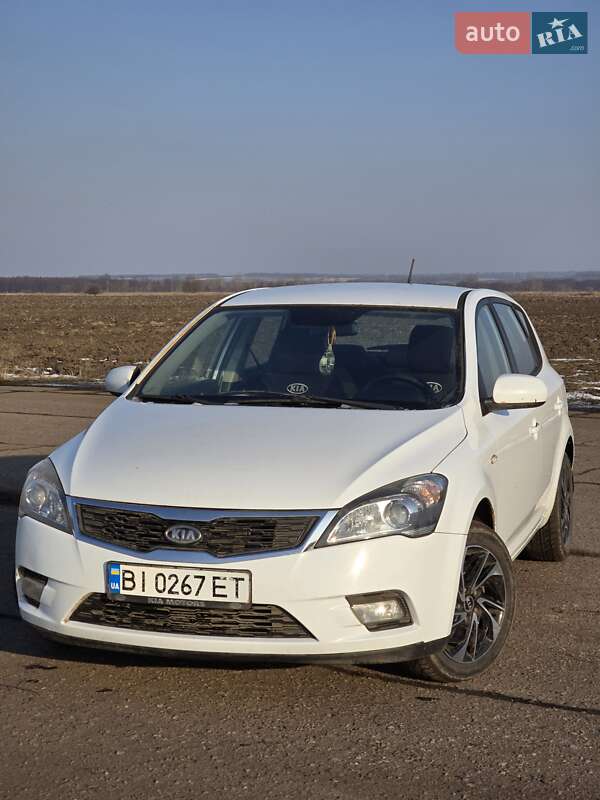 Kia Ceed (2010)