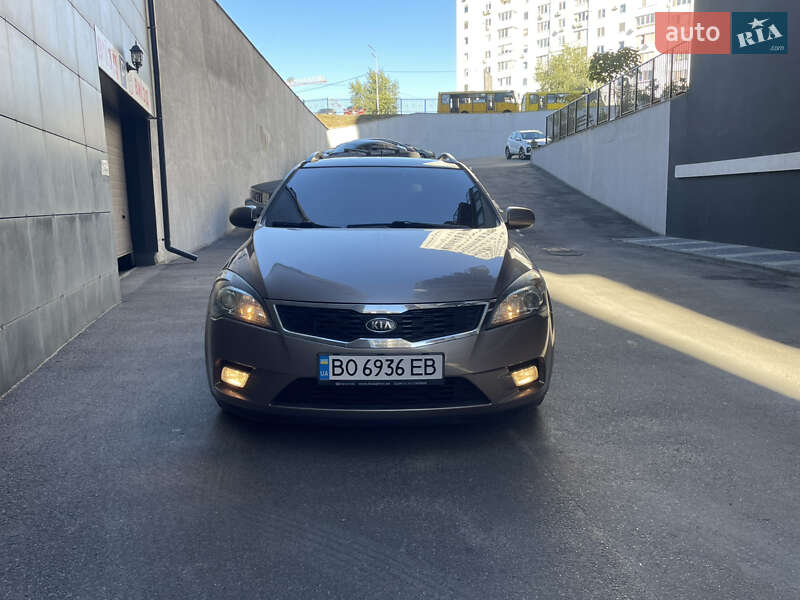 Kia Ceed (2011)