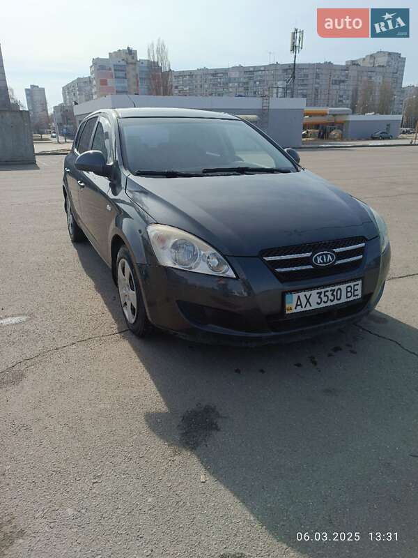 Kia Ceed (2007)