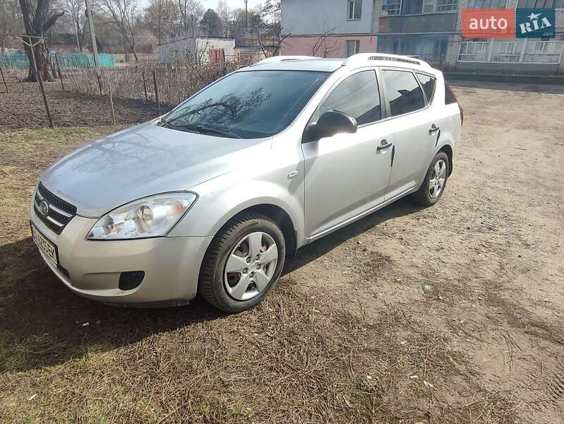 Kia Ceed (2009)
