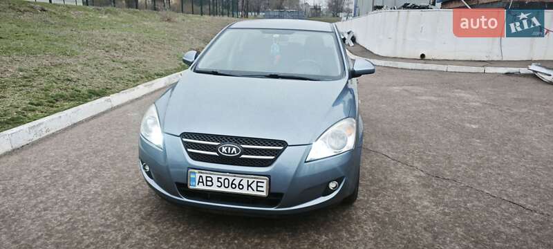 Kia Ceed (2008)