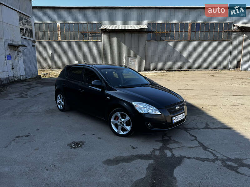 Kia Ceed (2008)