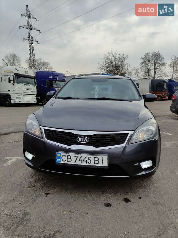Kia Ceed (2011)