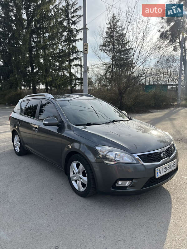 Kia Ceed (2011)
