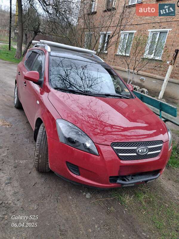 Kia Ceed (2008)