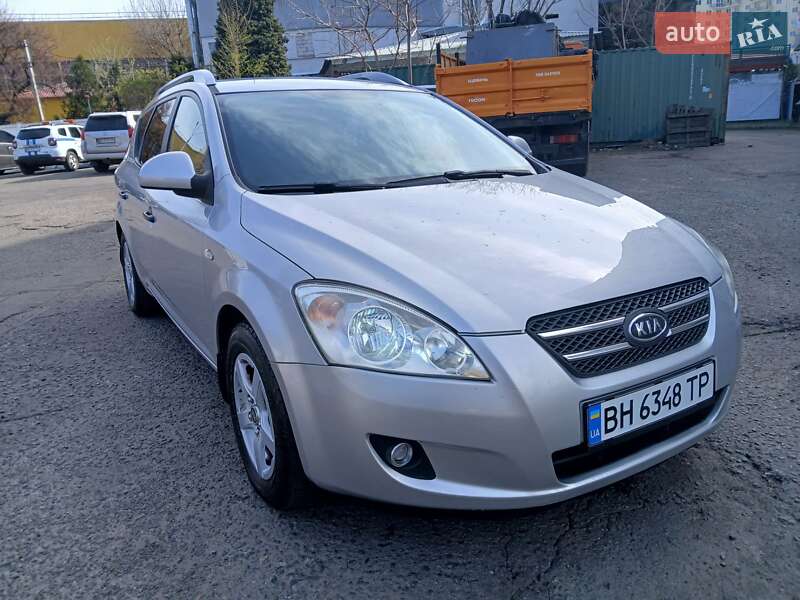 Kia Ceed (2008)