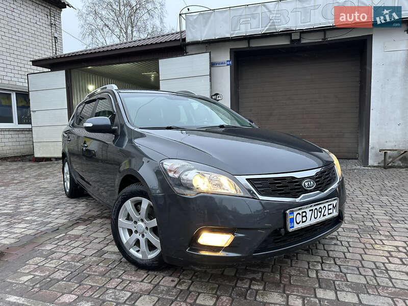 Kia Ceed (2011)