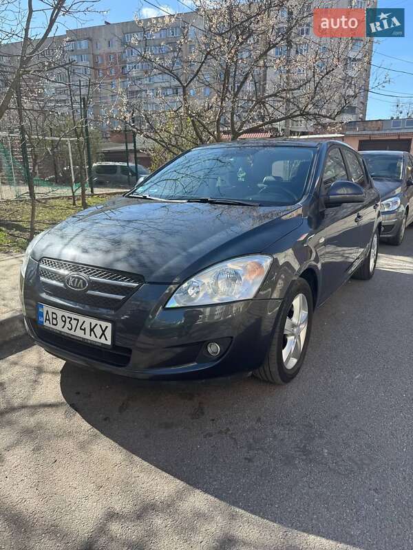 Kia Ceed (2007)
