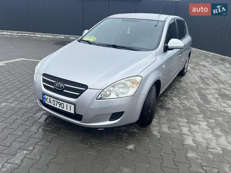 Kia Ceed (2007)